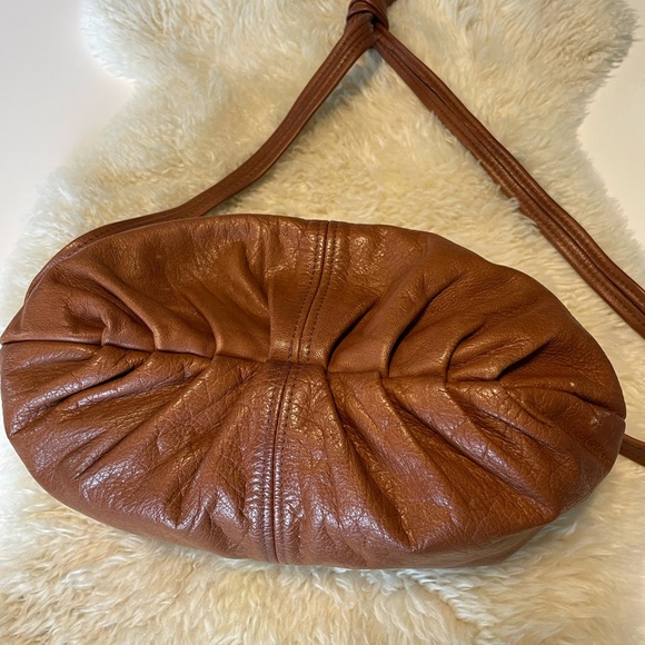 Beautiful brown leather shoulder bag - no label - - Picture 5 of 10